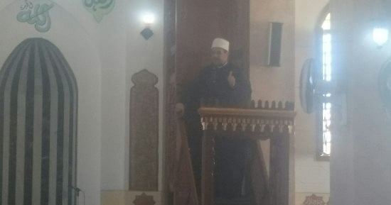حرمة تصوير الأفراد بدون أذن.. وزارة الاوقاف تنشر نص خطبة الجمعة القادمة