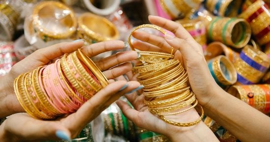 أسعار الذهب اليوم الخميس 2492026.. تحديث لحظى