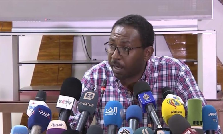 مستشار سابق لـحمدوك: هؤلاء بـتقدم افضل يلبسوا كدمول ويقاتلوا مع المليشيا020 مستشار سابق لـحمدوك: هؤلاء بـتقدم افضل يلبسوا كدمول ويقاتلوا مع المليشيا