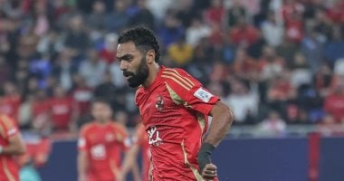 حسين الشحات: لاعبو الأهلي غلابة فى الرواتب مقارنة بآخرين.. وزيزو صفقة القرن020 حسين الشحات: لاعبو الأهلي غلابة فى الرواتب مقارنة بآخرين.. وزيزو صفقة القرن