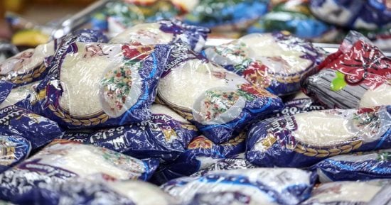 رئيس شعبة الأرز: انخفاض سعر الطن 1500 جنيه.. ووفرة بالمعروض