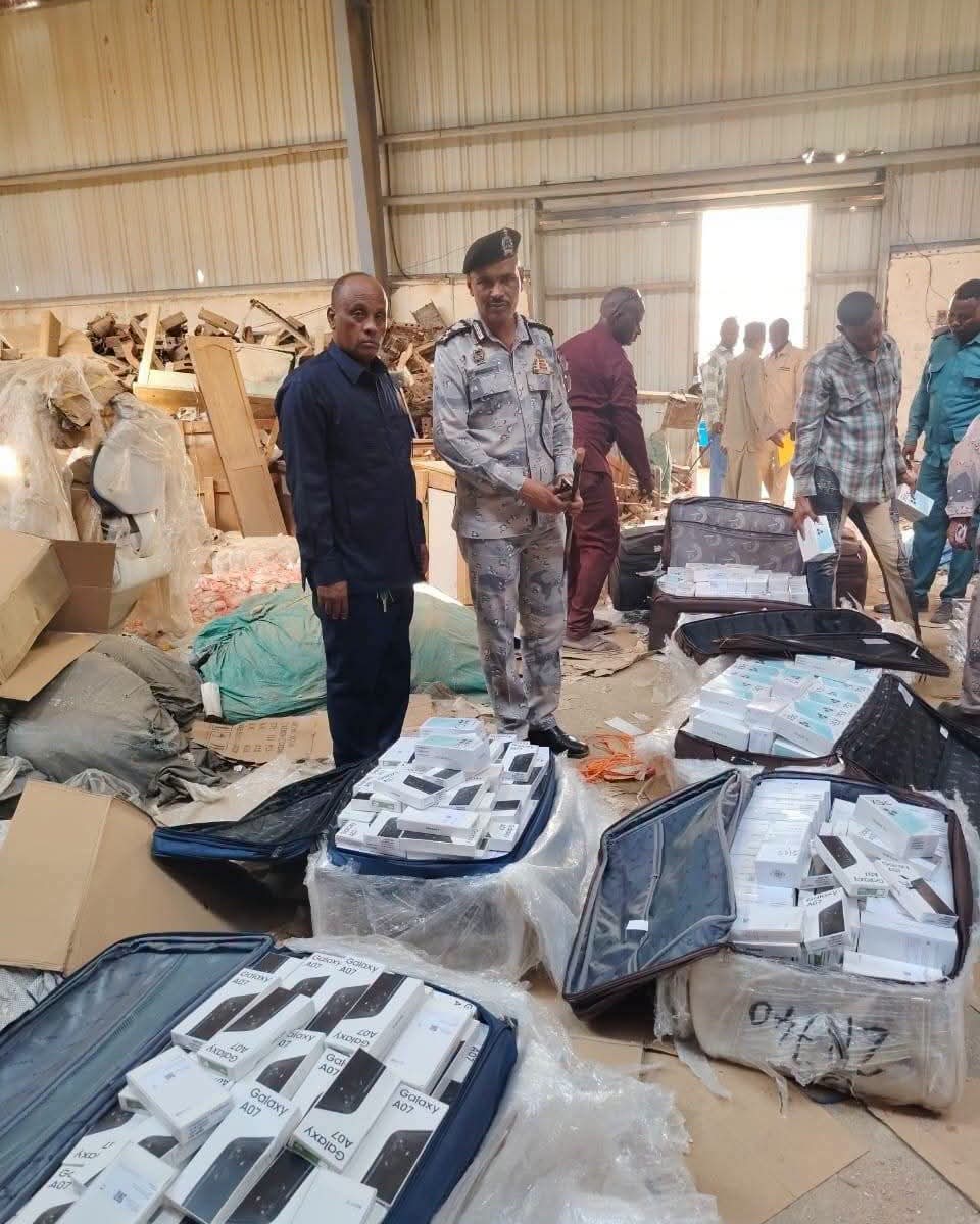 جمارك سواكن تحبط محاولة تهريب أجهزة اتصالات حديثة داخل أمتعة الركاب