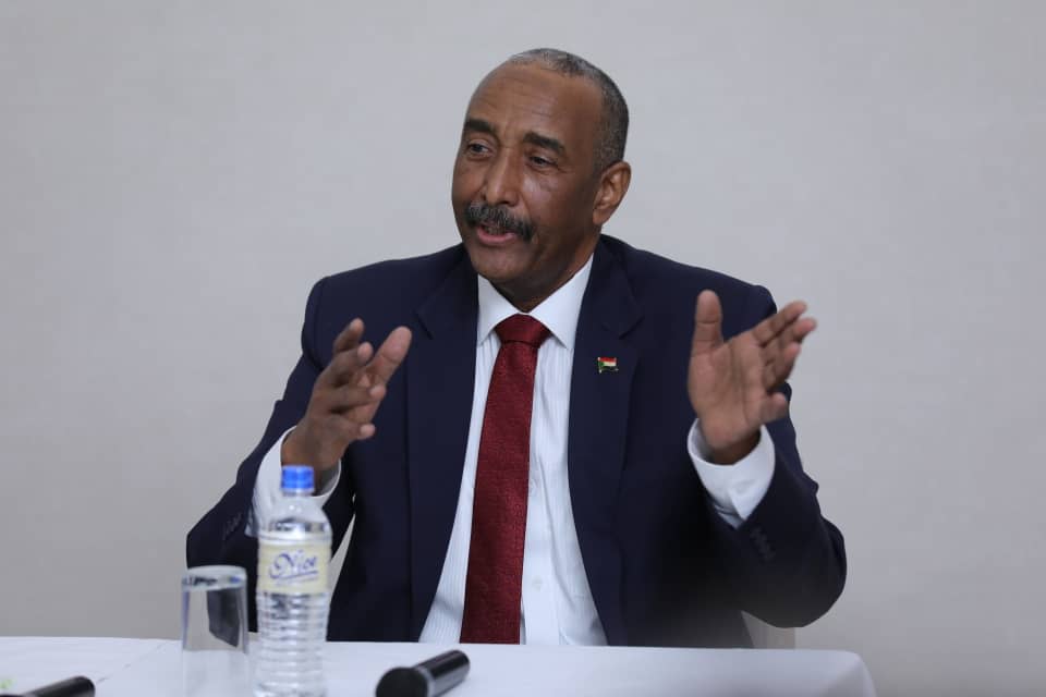البرهان .. أهنئ إسبانيا  بفوزها بكأس العالم