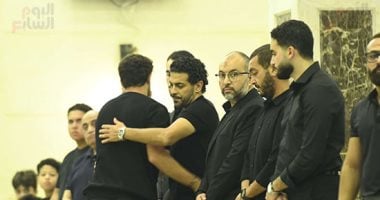 نجوم بيراميدز والأهلي والزمالك في عزاء والد هاني سعيد