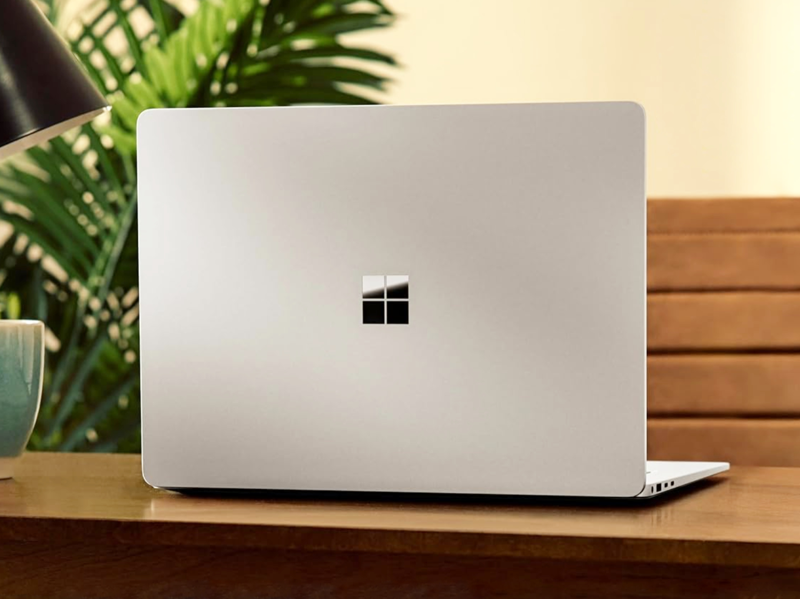 مايكروسوفت تستعد لإطلاق Surface أصغر بمعالج Nvidia RTX وذاكرة 48 جيجابايت