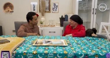 بركة رمضان.. سامح حسين يدخل الفرحة على أهالي المنيا بمساعدات مالية وعمرة