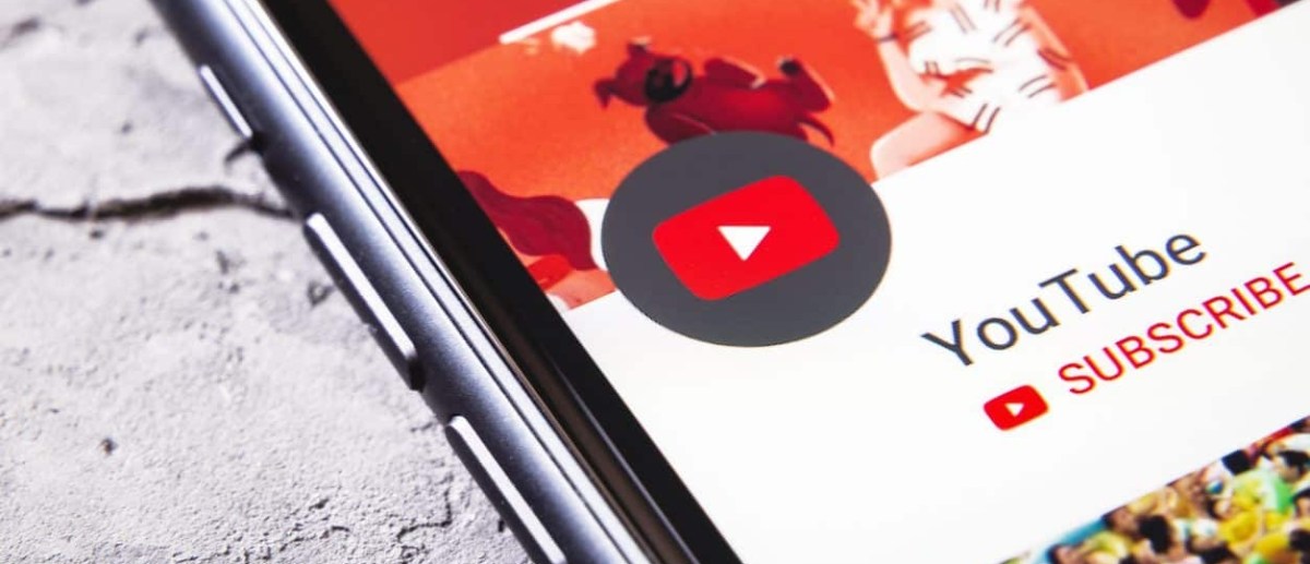جوجل توسع ميزة Pictu جوجل توسع ميزة PictureinPicture على YouTube عالميا لجميع المستخدمين
