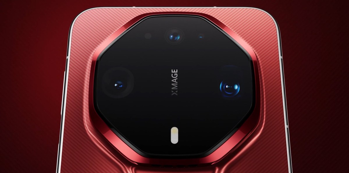 هواوي تكشف عن هاتف Mate 90 RS بتصميم فاخر وسعة تخزين ضخمة تصل إلى 2 تيرابايت