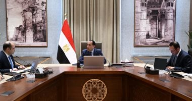 رئيس الوزراء: الدولة لن تسمح بأى تلاعب فى أسعار السلع أو حجبها عن الأسواق