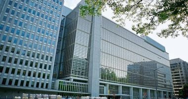 البنك الدولي يؤكد استمرار تحسن الوضع المالي لمصر مع انخفاض عجز الموازنة