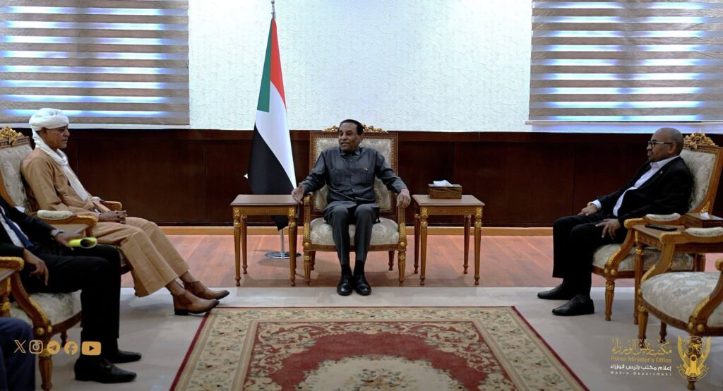 كامل إدريس يلتقي  موسى هلال