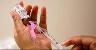 الصحة توضح حقيقة فاعلية لقاح الإنفلونزا: يقلل خطر الإصابة ويمنع المضاعفات