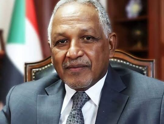 السودان .. البرهان يصدر قرارا بتعيين رئيس وزراء واعفاء وزيري الخارجية و التربية والتعليم وتكليف خلفا لهما020 السودان .. البرهان يصدر قرارا بتعيين رئيس وزراء واعفاء وزيري الخارجية و التربية والتعليم وتكليف خلفا لهما
