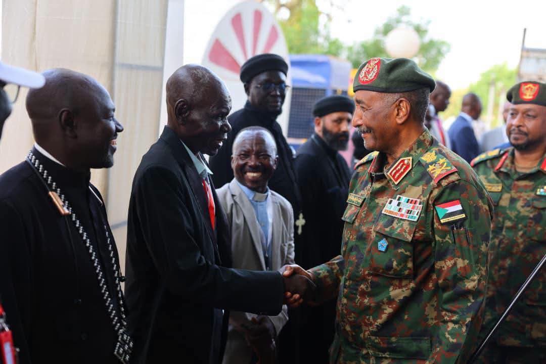البرهان يشارك في احتفال مجلس الكنائس السوداني بالصلوات من أجل سلام السودان