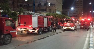 الدفع بـ 8 سيارات إطفاء لإخماد حريق مخازن لبيع السيراميك فى مؤسسة الزكاة بالمرج020 الدفع بـ 8 سيارات إطفاء لإخماد حريق مخازن لبيع السيراميك فى مؤسسة الزكاة بالمرج