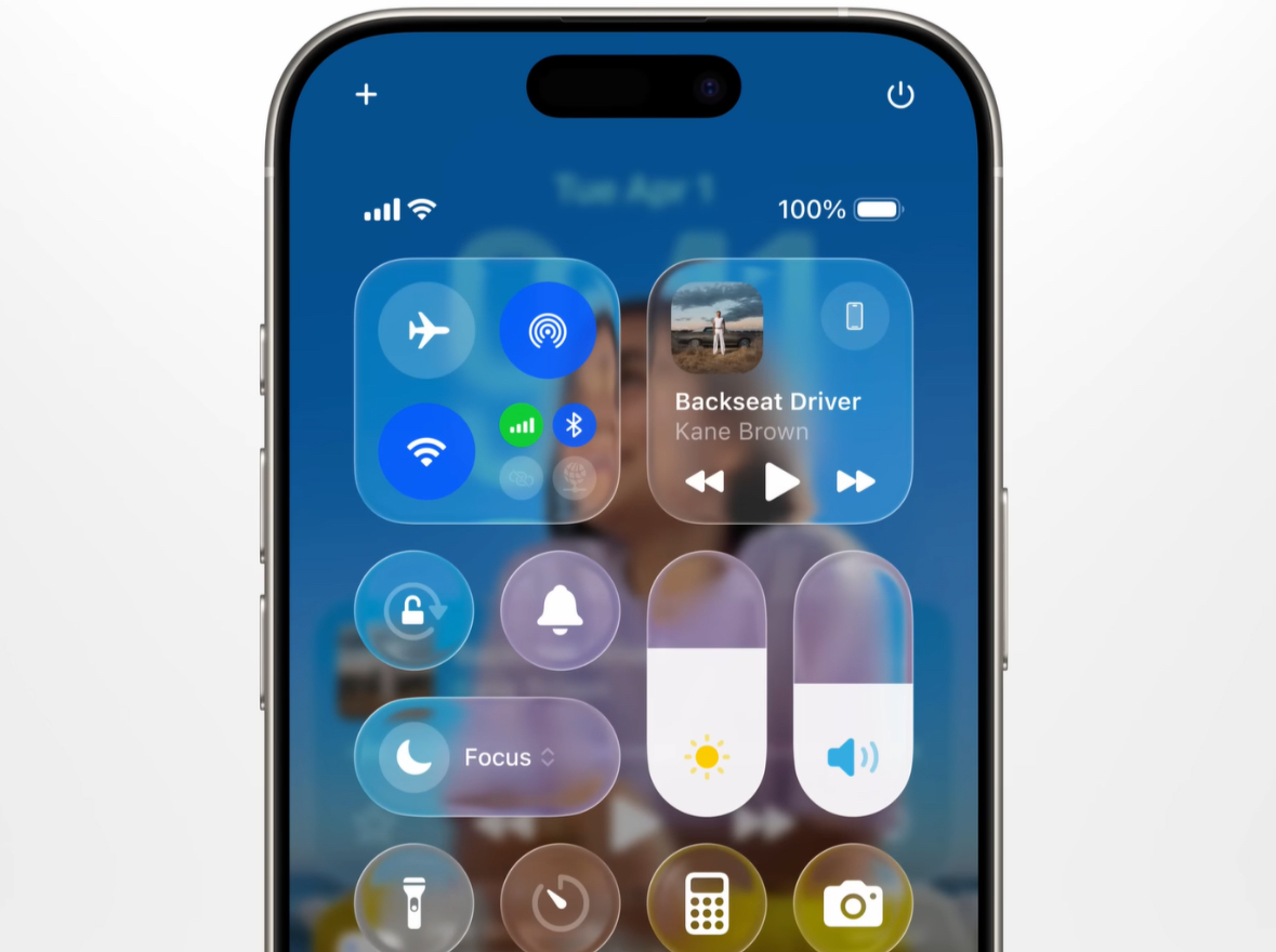 iOS 26 يواجه موجة انتقادات بسبب تصميم Liquid Glass وضعف وضوح النصوص020 iOS 26 يواجه موجة انتقادات بسبب تصميم Liquid Glass وضعف وضوح النصوص
