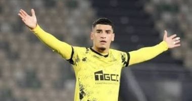 بن جديدة يمنح الرجاء 175 ألف دولار بعد انتقاله من المغرب الفاسى للأهلى