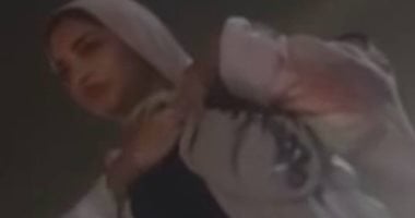 التحقيقات مع منتحلة الصفة: عاملة بمحل عطور وانتحلت صفة صحفية