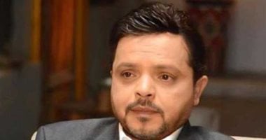 محمد هنيدي فى رسالة مؤثرة بعد وفاة شقيقه: إمبارح فقدت أخ وكان حواليا ألف أخ
