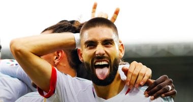 الشباب يفوز على الخليج فى الدوري السعودي بمشاركة محمد شريف020 الشباب يفوز على الخليج فى الدوري السعودي بمشاركة محمد شريف