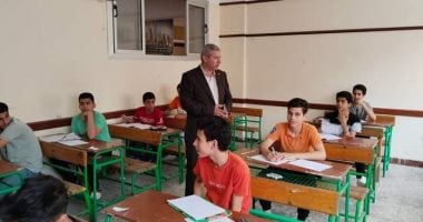 تأجيل امتحان الجبر والإحصاء فى أسيوط للفترة الثانية بعد أنباء عن تسريبه.. فيديو