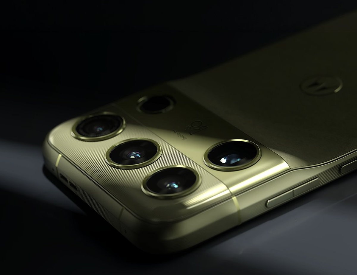 Motorola Signature 27 يأتي بكاميرات كثيرة.. هاتف جديد يركز بقوة على التصوير