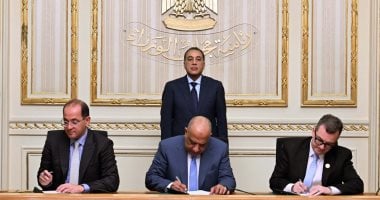 رئيس الوزراء يشهد توقيع اتفاق لتمويل مشروعات تدعيم وتطوير شبكة الكهرباء