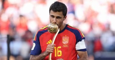 مانشستر سيتي يرفض عرض برشلونة الأول لضم رودري