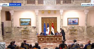 الرئيس السيسى ونظيره الفرنسى يوقعان الإعلان المشترك لترفيع العلاقات020 الرئيس السيسى ونظيره الفرنسى يوقعان الإعلان المشترك لترفيع العلاقات