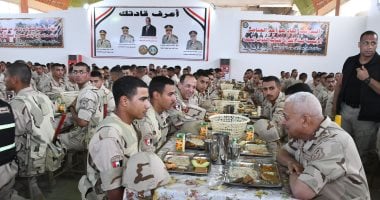 وزير الدفاع يشهد تنفيذ مشروع مراكز القيادة التعبوى للمنطقة الغربية العسكرية020 وزير الدفاع يشهد تنفيذ مشروع مراكز القيادة التعبوى للمنطقة الغربية العسكرية