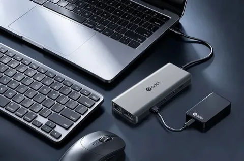 أسوس تكشف عن منصة توصيل USB C بـ 11 منافذ ودعم إخراج بثلاث شاشات وشحن بقدرة 100W