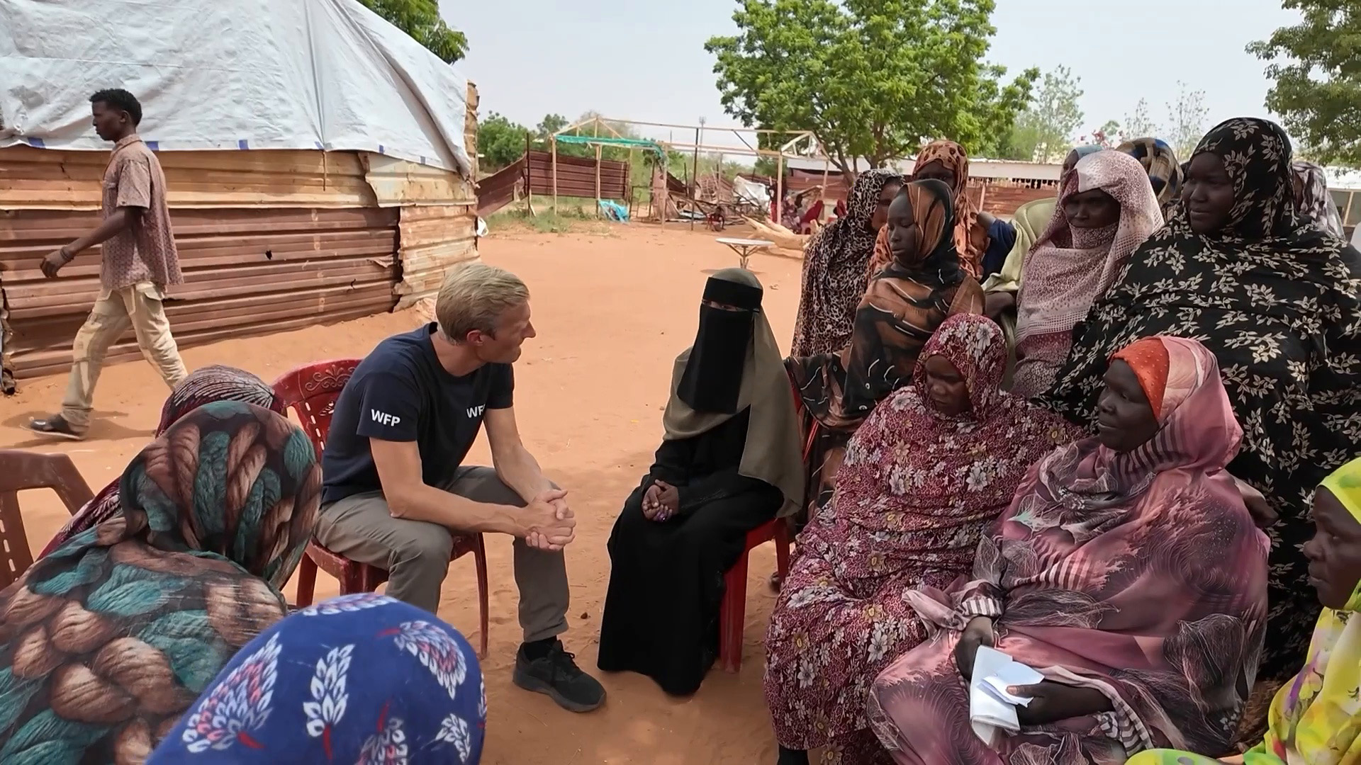 برنامج الأغذية العالمي: قد نضطر لحفض المساعدات الغذائية في السودان في غضون أسابيع