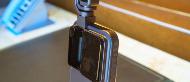 ظهور مفاجئ لهاتف Honor Robot Phone في نهائي كأس العالم يثير التساؤلات