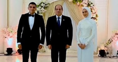 الرئيس السيسى يستجيب لدعوة ابنة شهيد شرطة ويحضر عقد قرانها.. فيديو