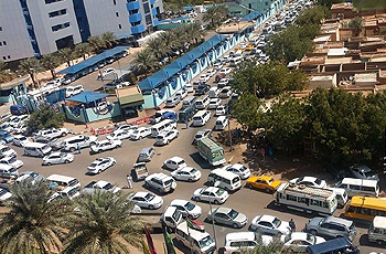 دائرة مرور ولاية الخرطوم تنفذ حملة ميدانية لضبط المركبات التي تسير بدون لوحات علي الطريق العام020 دائرة مرور ولاية الخرطوم تنفذ حملة ميدانية لضبط المركبات التي تسير بدون لوحات علي الطريق العام
