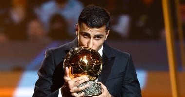 رودرى يخضع للفحص الطبى فى برشلونة اليوم