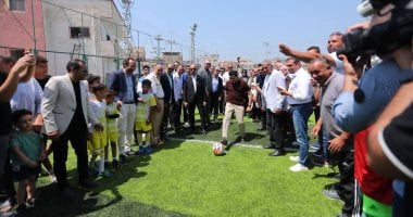 وزير الشباب يتحدى محافظ دمياط فى مباراة ضربات جزاء بافتتاح ملعب كفر سعد020 وزير الشباب يتحدى محافظ دمياط فى مباراة ضربات جزاء بافتتاح ملعب كفر سعد