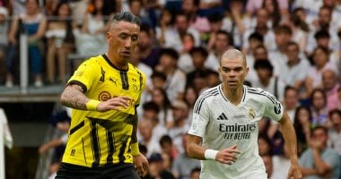 محمد زيدان يشارك في مواجهة أساطير ريال مدريد وبوروسيا دورتموند.. فيديو