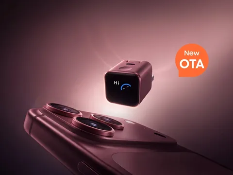 أنكر تطلق شاحن Nano المدمج بقوة 45 واط مع شاشة ذكية ودعم تقنية AVS
