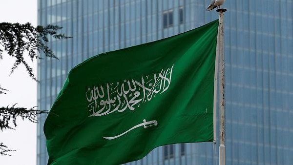 السعودية تحدد مدة الإقامة لحاملي تأشيرة العمرة