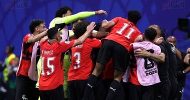 من أرض الملعب.. كاميرا تليفزيون اليوم السابع ترصد احتفال لاعبى منتخب مصر