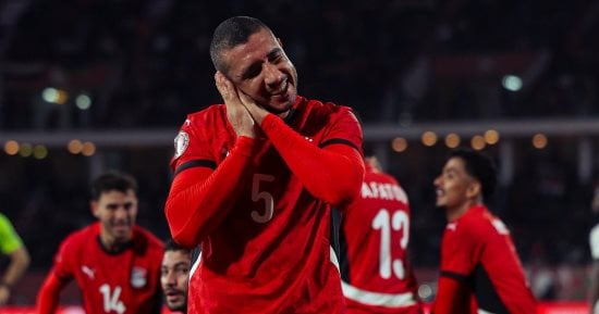 رامي ربيعة يحمل شارة القيادة.. ترتيب كباتن منتخب مصر فى غياب محمد صلاح