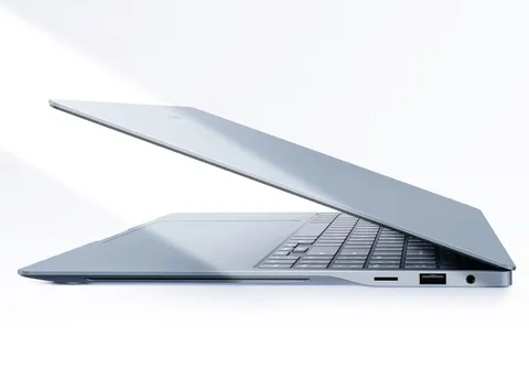 شركة سامسونج تطلق حا شركة سامسونج تطلق حاسوبها المحمول الجديد Galaxy Book6 Edge بمعالج ذو 18 نواة وشاشة AMOLED بمعدل 120 Hz