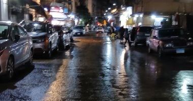أمطار تضرب الإسكندرية ليلا مع انخفاض في درجات الحرارة.. فيديو وصور