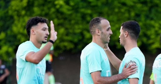 بعثة الزمالك تصل القاهرة قادمة من رواندا بعد الفوز على الجيش بدوري الأبطال