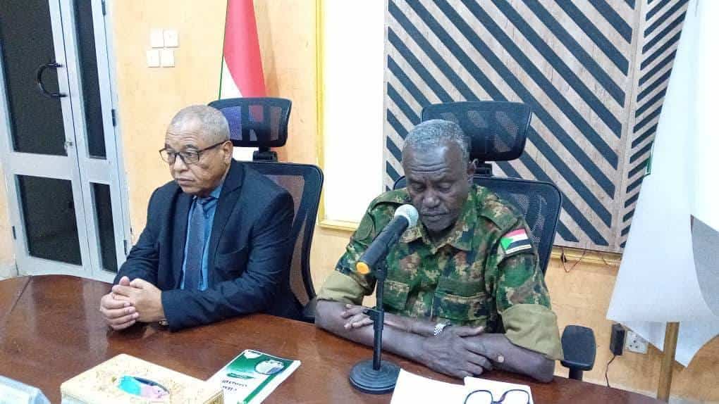 الخرطوم تتحرك لتفادي الانهيار.. خلية أزمة تراقب تداعيات هجوم بورتسودان020 الخرطوم تتحرك لتفادي الانهيار.. خلية أزمة تراقب تداعيات هجوم بورتسودان