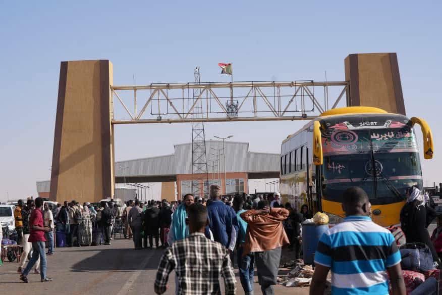 الموارد المعدنية تتكفل بنقل المعدنين السودانيين المبعدين من مصر