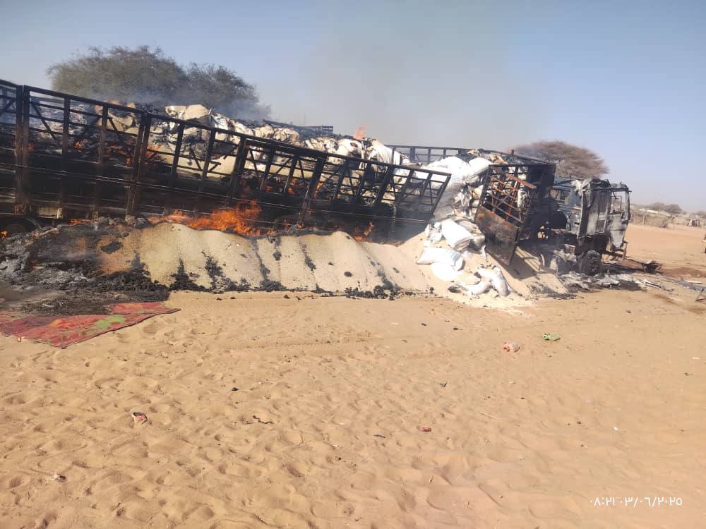 الدعم السريع تنهب القافلة المنكوبة020 الدعم السريع تنهب القافلة المنكوبة