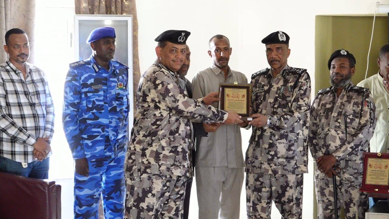 حرائق بورتسودان ومصفاة الجيلي تكشف جاهزية استثنائية لقوات الدفاع المدني020 حرائق بورتسودان ومصفاة الجيلي تكشف جاهزية استثنائية لقوات الدفاع المدني