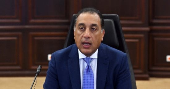 رئيس الوزراء يتابع مع وزير البترول والثروة المعدنية عددا من ملفات العمل